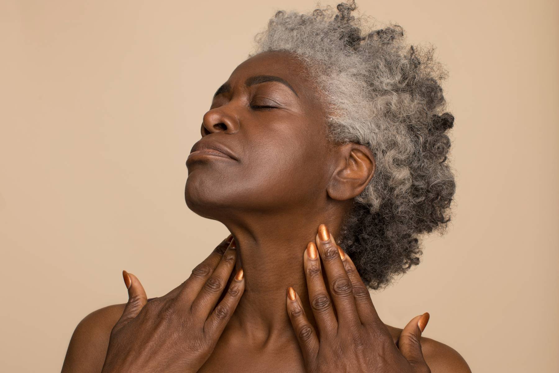 Makeup Tips for Dry or Mature Skin: Nourish, Smooth, and Glow